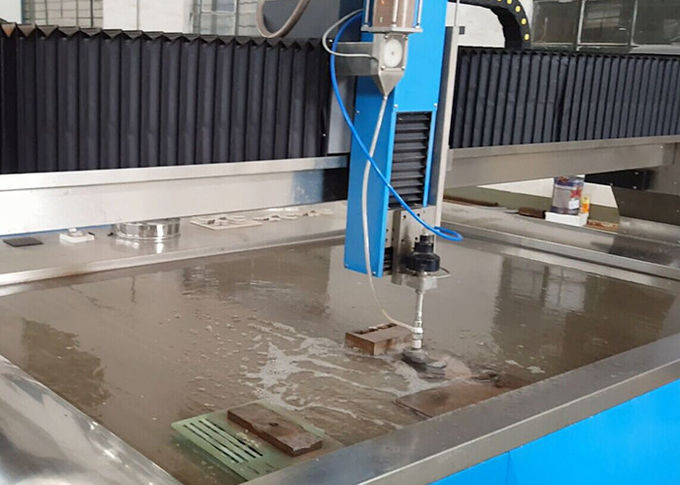 38KW Електрическа мощност Машина за рязане с водна струя CNC Резачка за водна стомана 3.7L мин. дебит